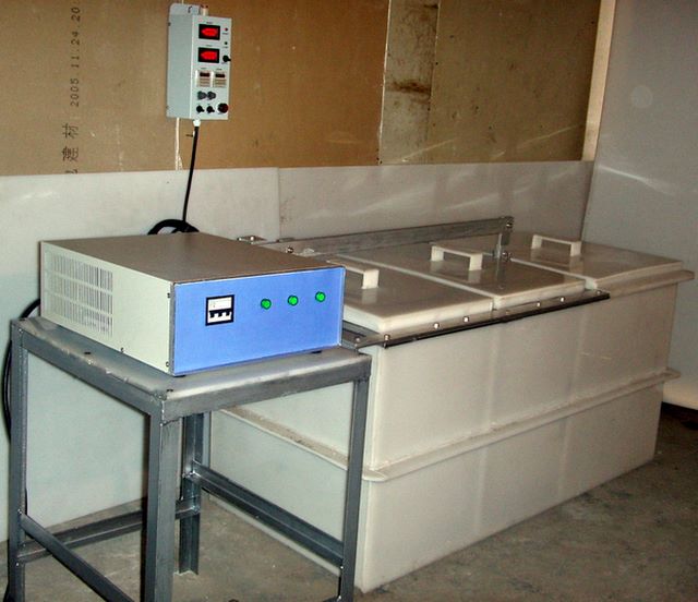 不銹鋼電解拋光液為什么使用時間久了會發(fā)綠色？